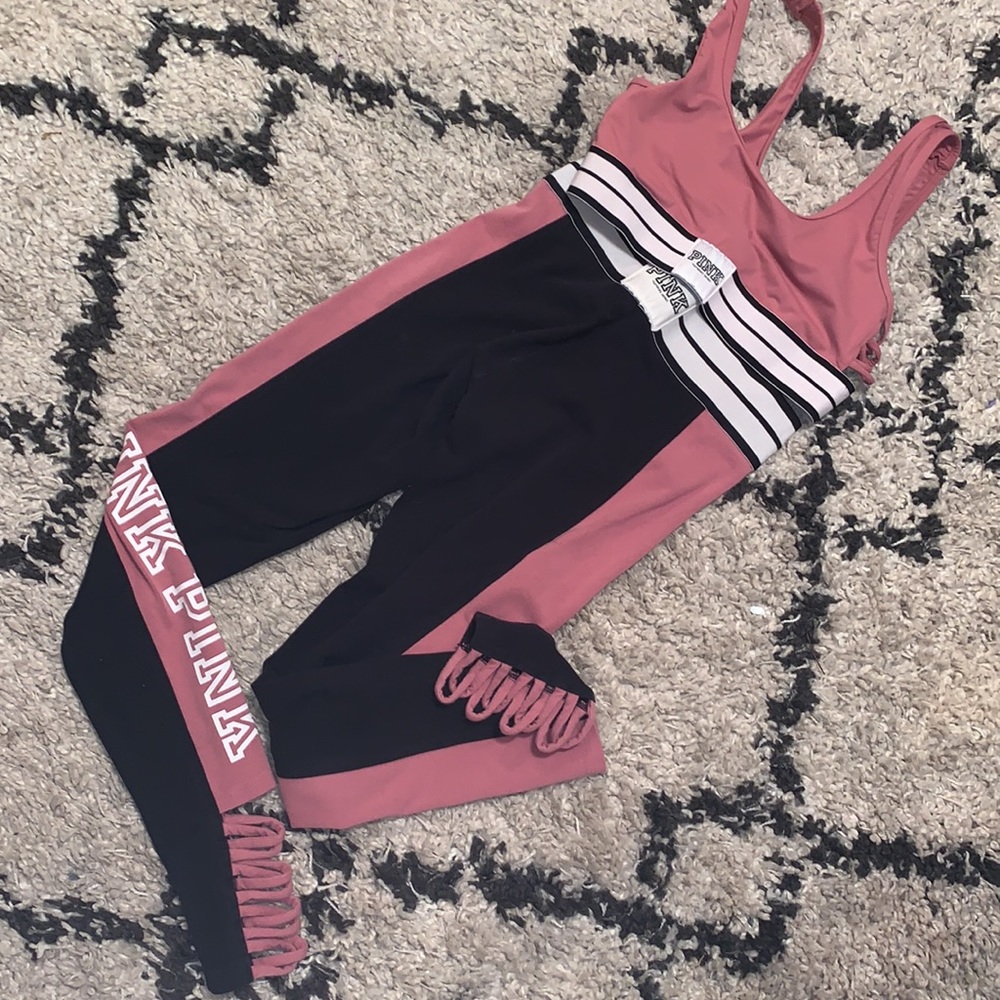 Victoria secret pink 2 Pc yoga/With cut outs at bottom/an both sides at top/Sm